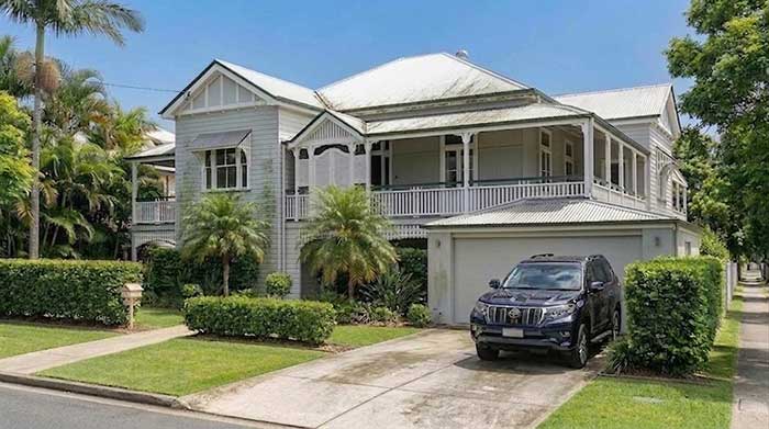 Before - Mould and grime on Brisbane home